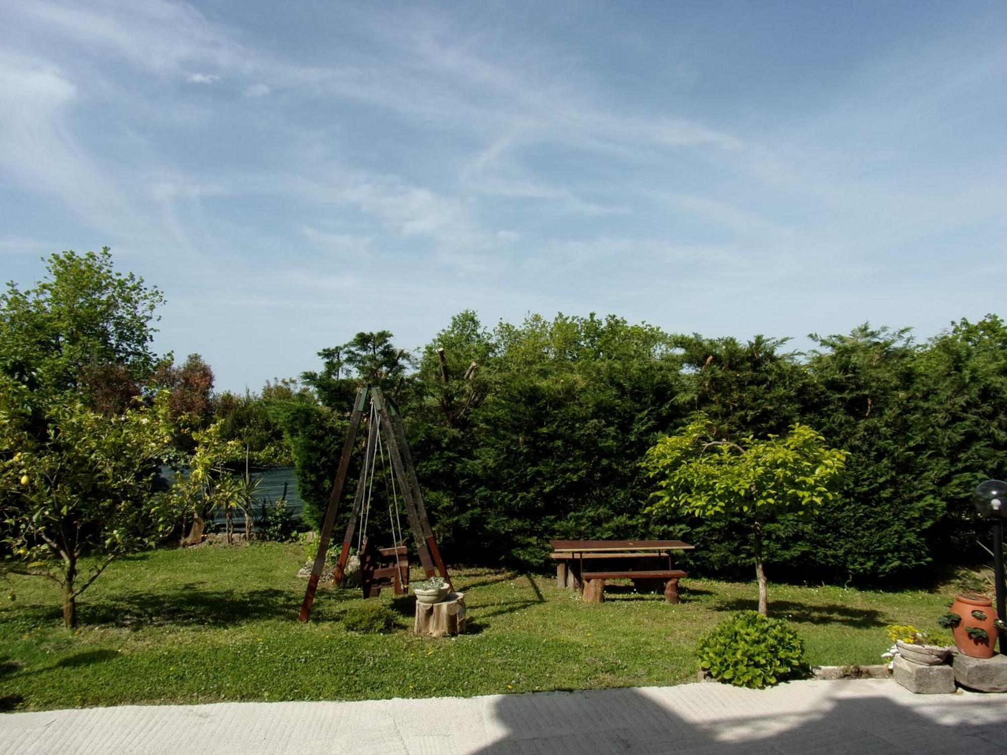 Villa Ruggiero "Casa Vacanze" Vallo della Lucania Exterior foto