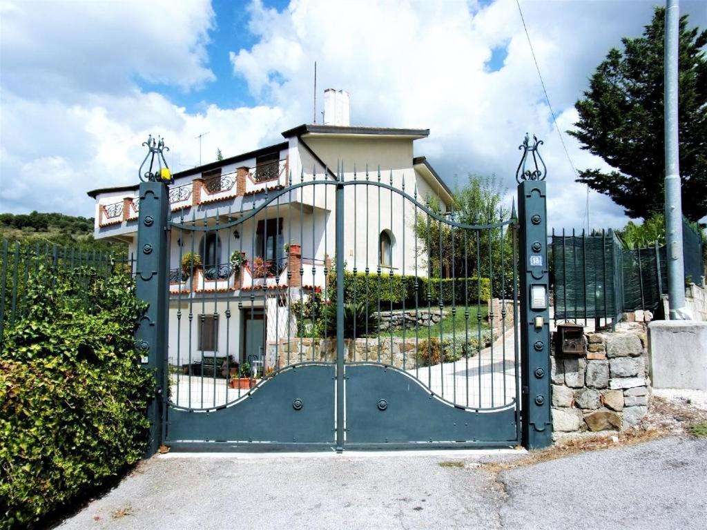 Villa Ruggiero "Casa Vacanze" Vallo della Lucania Exterior foto